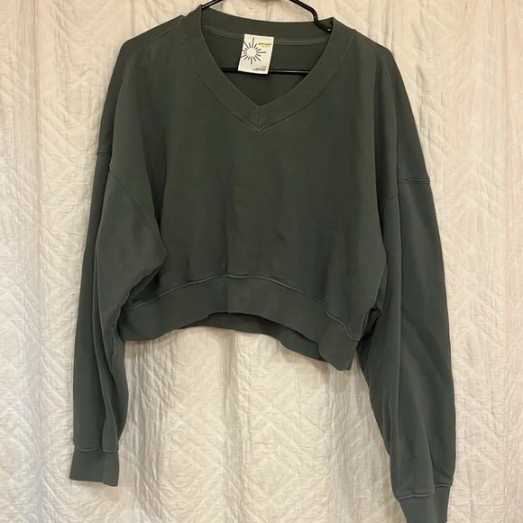 Offline by Aerie Cropped Throw-back V Neck Swratshirt - Picture 2 of 5